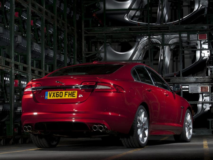  Jaguar XFR 2011 года  (фото 7 из 20)